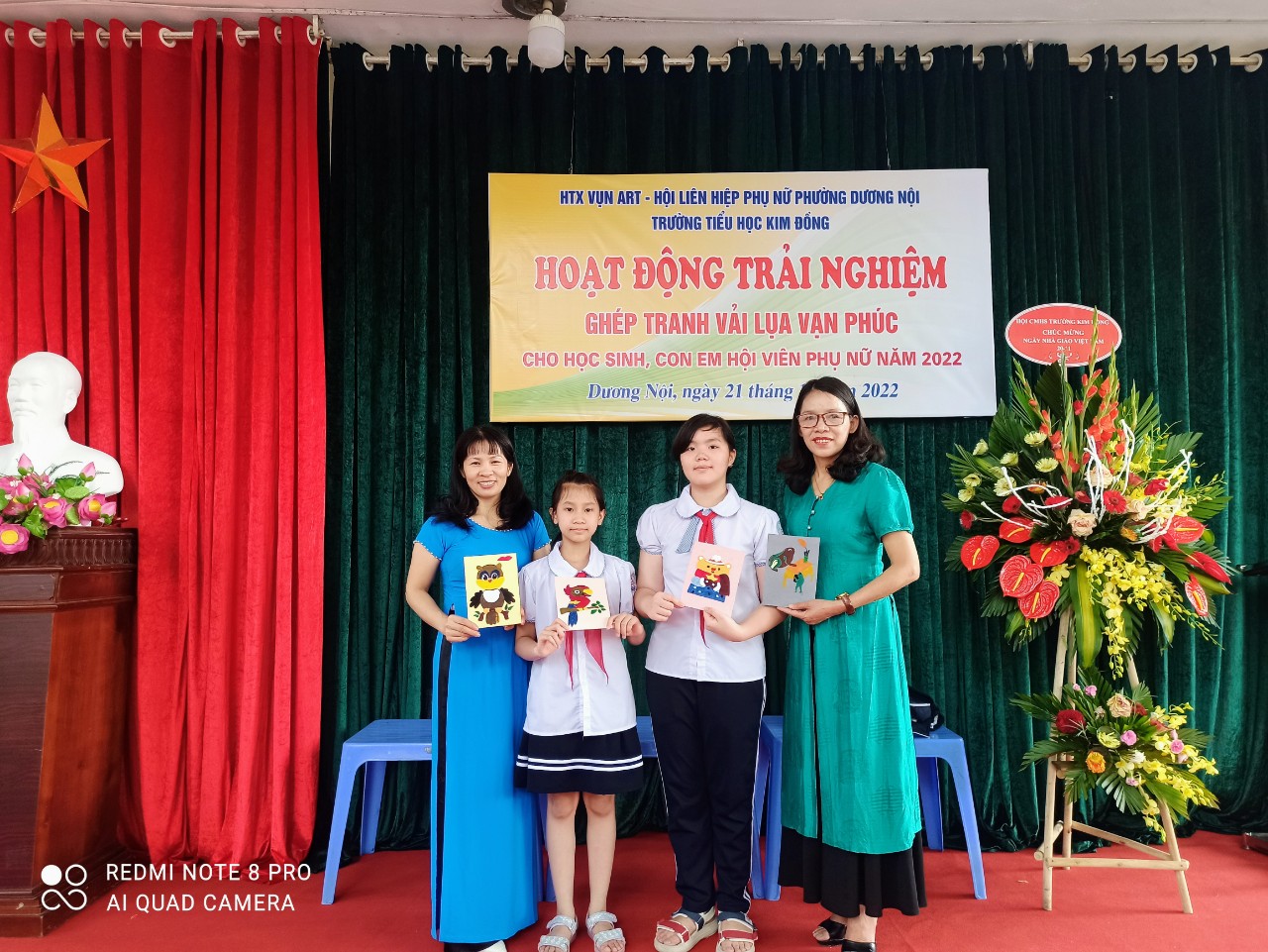 Hoạt động trải nghiệm ghép tranh vải lụa Vạn Phúc